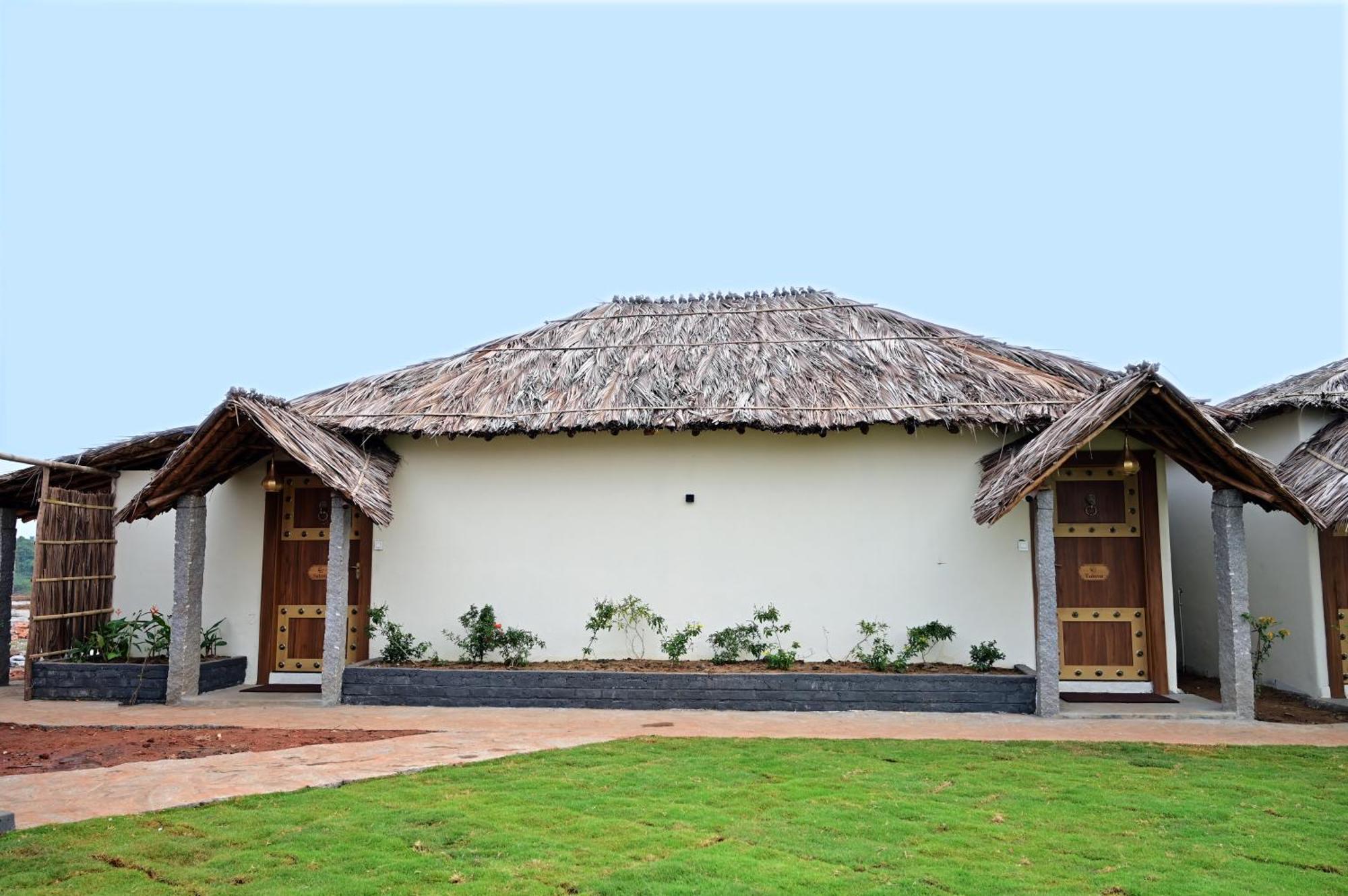 The Hampi Cafe Hotel Exterior photo
